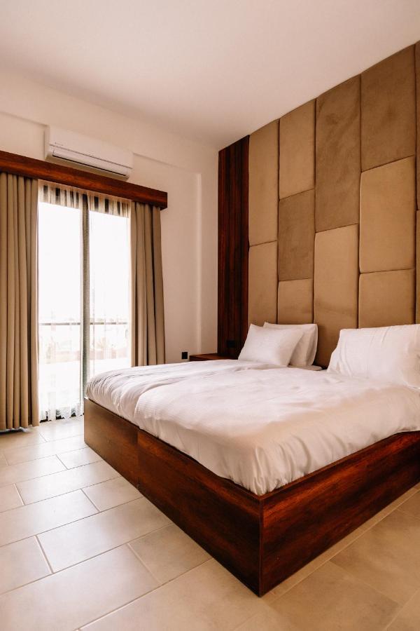 Cezar'S Airport Hotel Nicosia Exterior photo